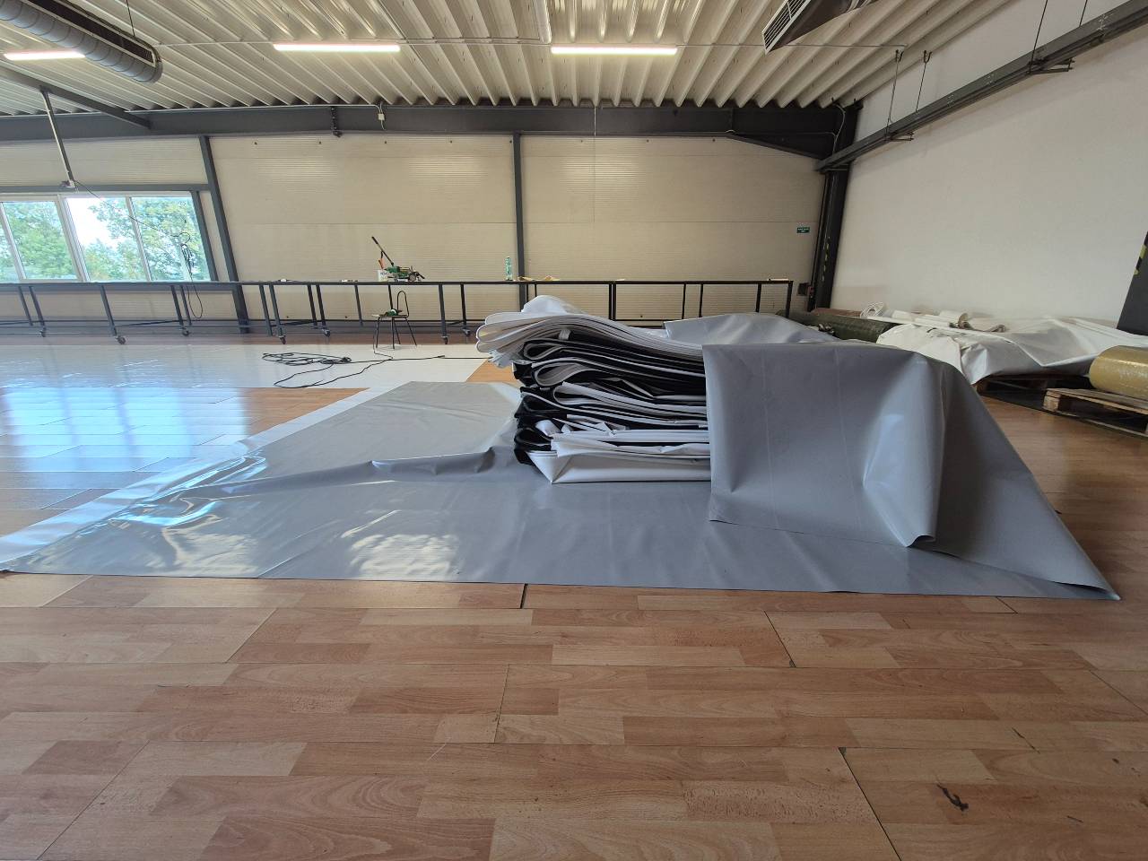 PVC opláštění na montovanou halu