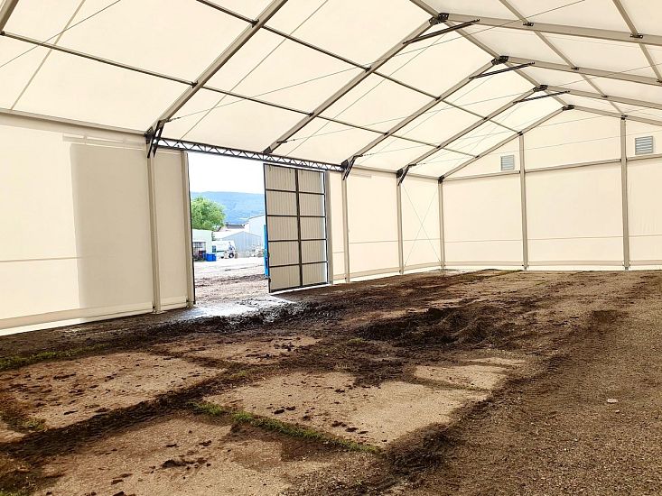 Základová plocha rozhoduje – když není připravená, montovaná hala nestojí