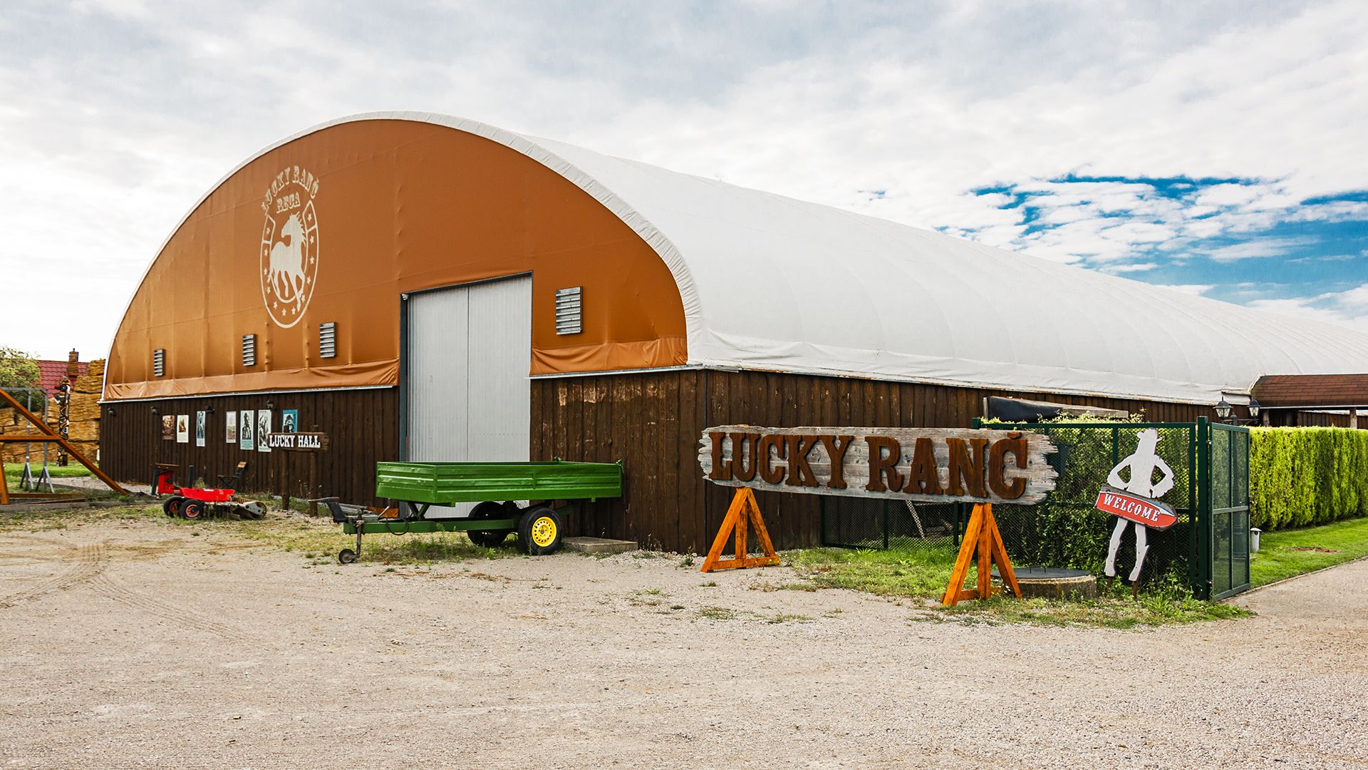 jazdecká hala Lucky Ranch, Reca SK